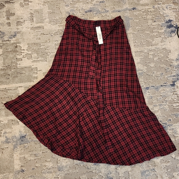 NWT Sanctuary Red Black Plaid Asymmetrical Midi Skirt Size 0 - Picture 8 of 16